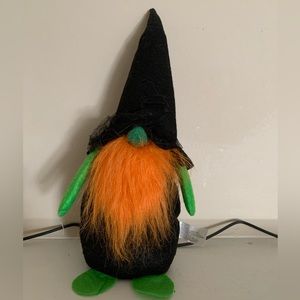 The witche Halloween gnome. NWT